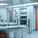 청결하게 관리되는 수술실 또는 병실의 모습